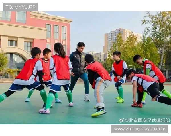 足球运动员的社交责任与公益活动